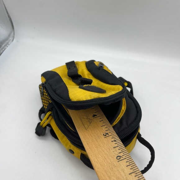 Mini Targus Nylon Camera Storage Backpack Bag Yellow Black Zip Closure Mesh - Picture 11 of 12